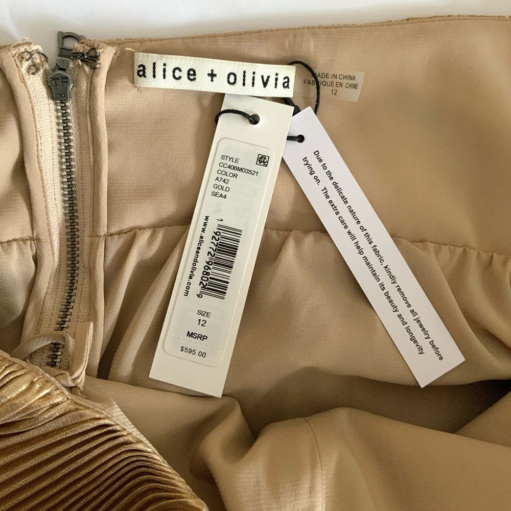 Alice + Olivia Tresa Pleated Gold Maxi Dress Size 12 New with Tags - Picture 6 of 10